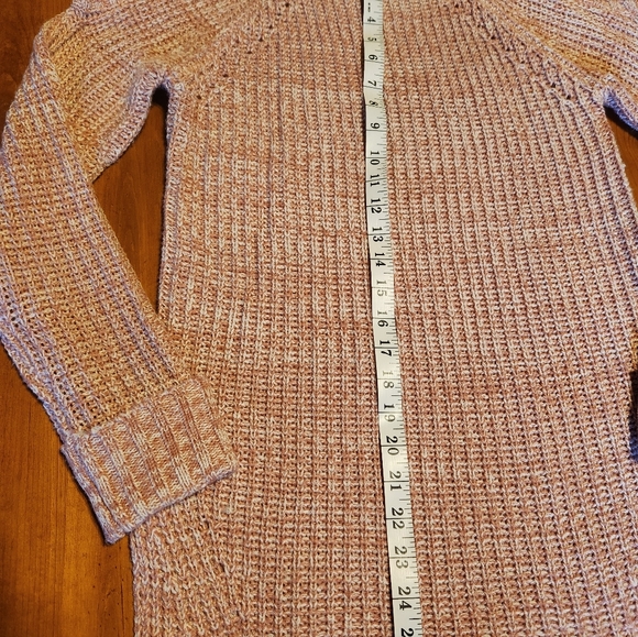 Peachy-Pink cold shoulder sweater size Medium - Picture 6 of 6